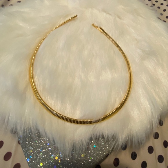 Necklaces and bracelets - Picture 9 of 12